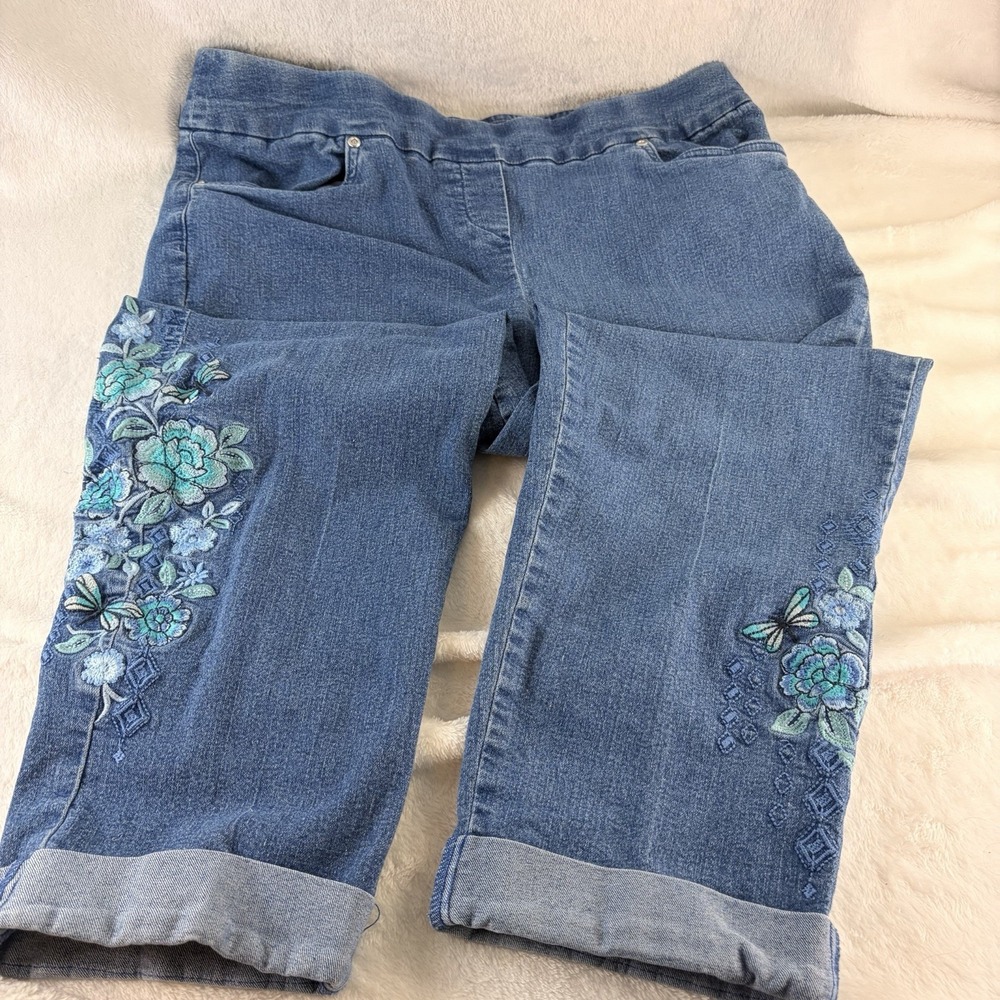 Alfred Dunner Lake Victoria‎ Embroidered Denim Ankle Pants Petite 12P Butterfly